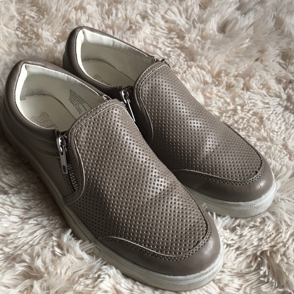 Slip on tan shoes with zippers